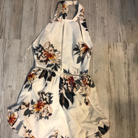 Floral Romper - Picture 2 of 2